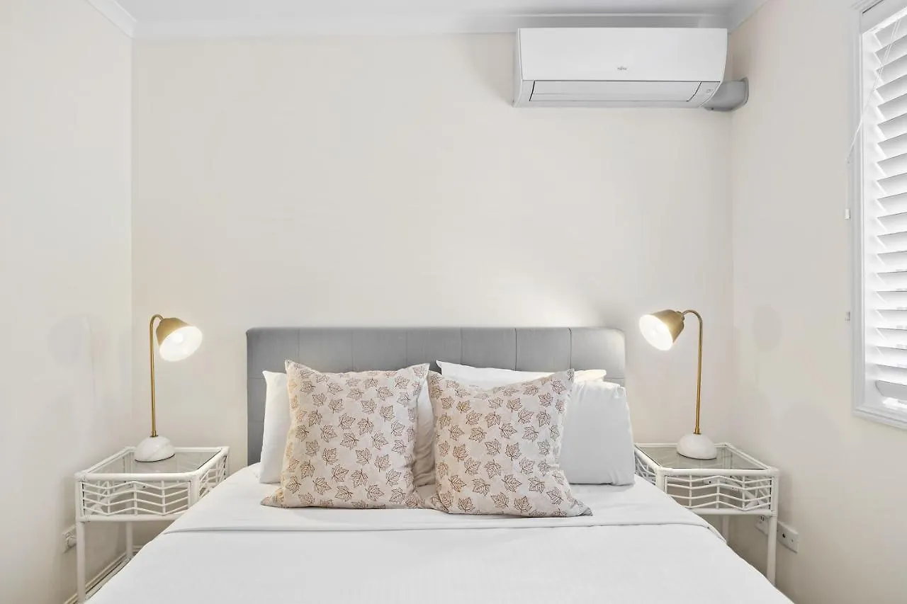 Apartment Regency 3 Bedroom Central Town House Mooloolaba